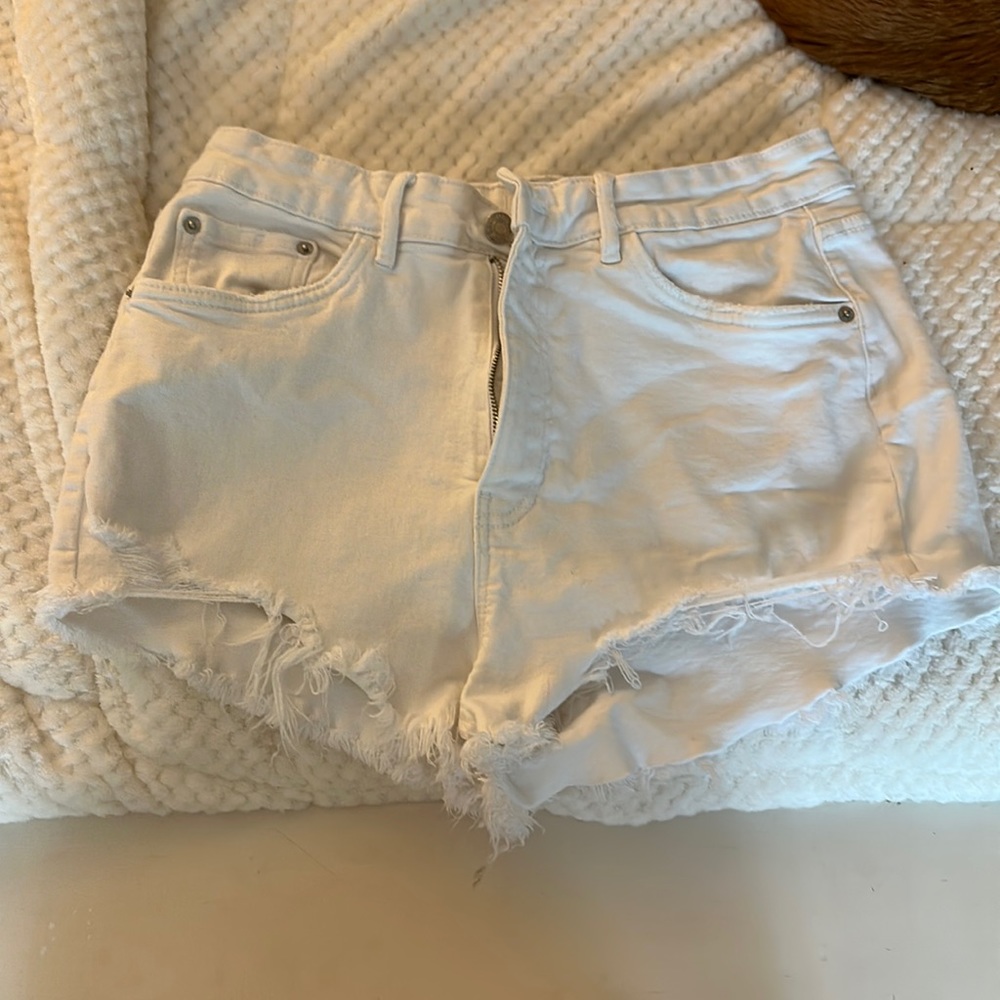 White Zara high-waisted jean shorts